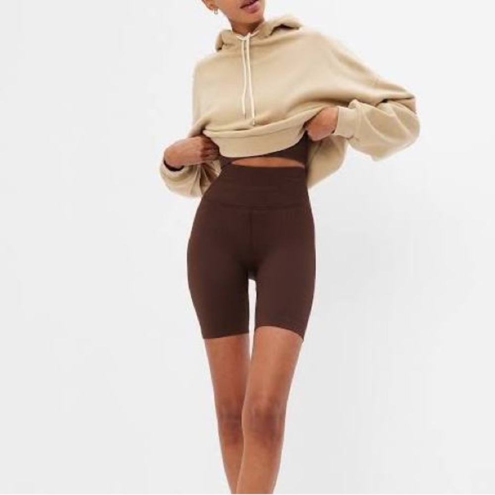 Gap fit Brown Ribbed Biker Shorts 🩳